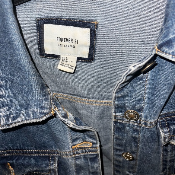 Cropped Jean jacket - Picture 2 of 5